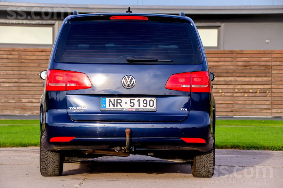 Volkswagen Touran 2012 photo 5