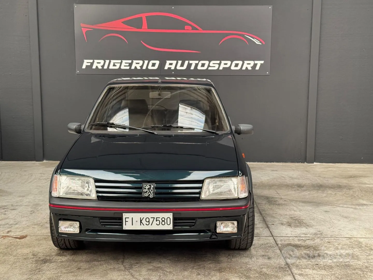 Peugeot 205 1990 photo 2