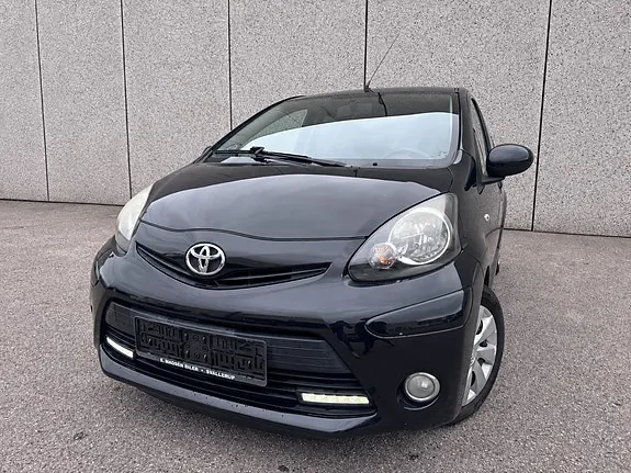 Toyota Aygo 2012 photo 2