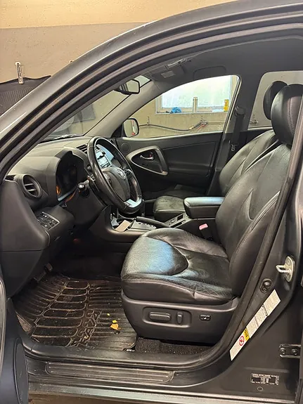 Toyota Rav4 2010 photo 4