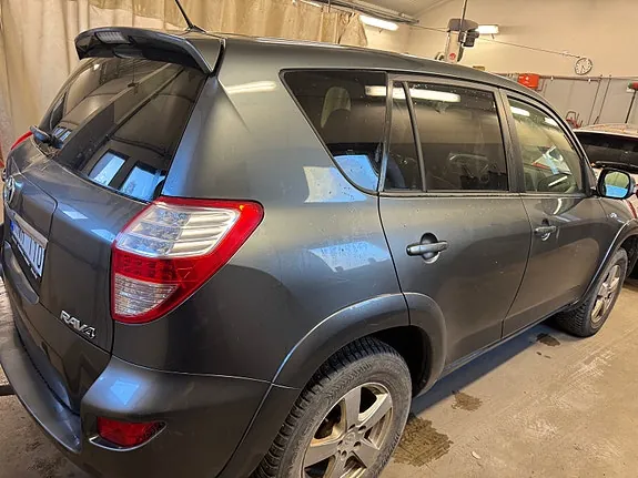 Toyota Rav4 2010 photo 3