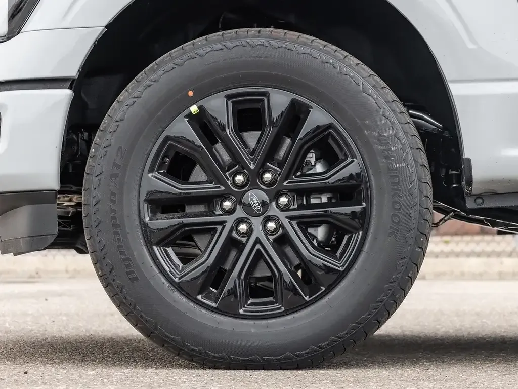 Ford F-150 Lariat 2026 photo 4