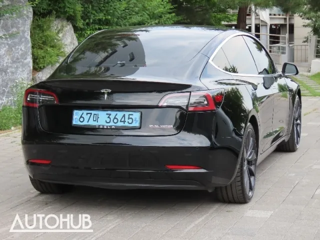 Tesla Model 3 2020 photo 3