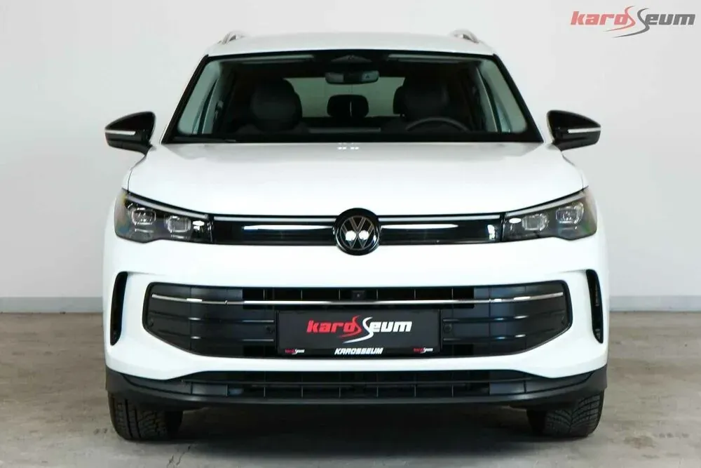 Volkswagen Tiguan 2025 photo 2