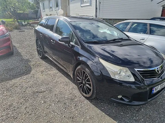 Toyota Avensis 2009 photo 2