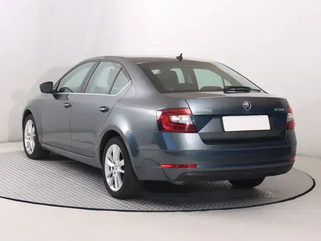 Skoda Octavia 2017 photo 3