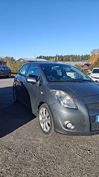 Toyota Yaris 2007 photo 2