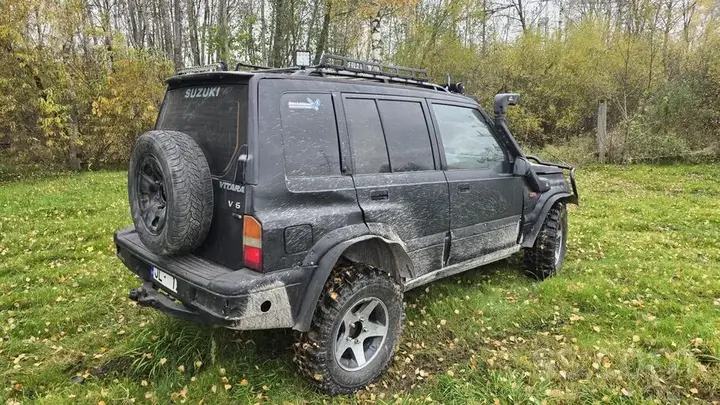 Suzuki Vitara 1996 photo 5