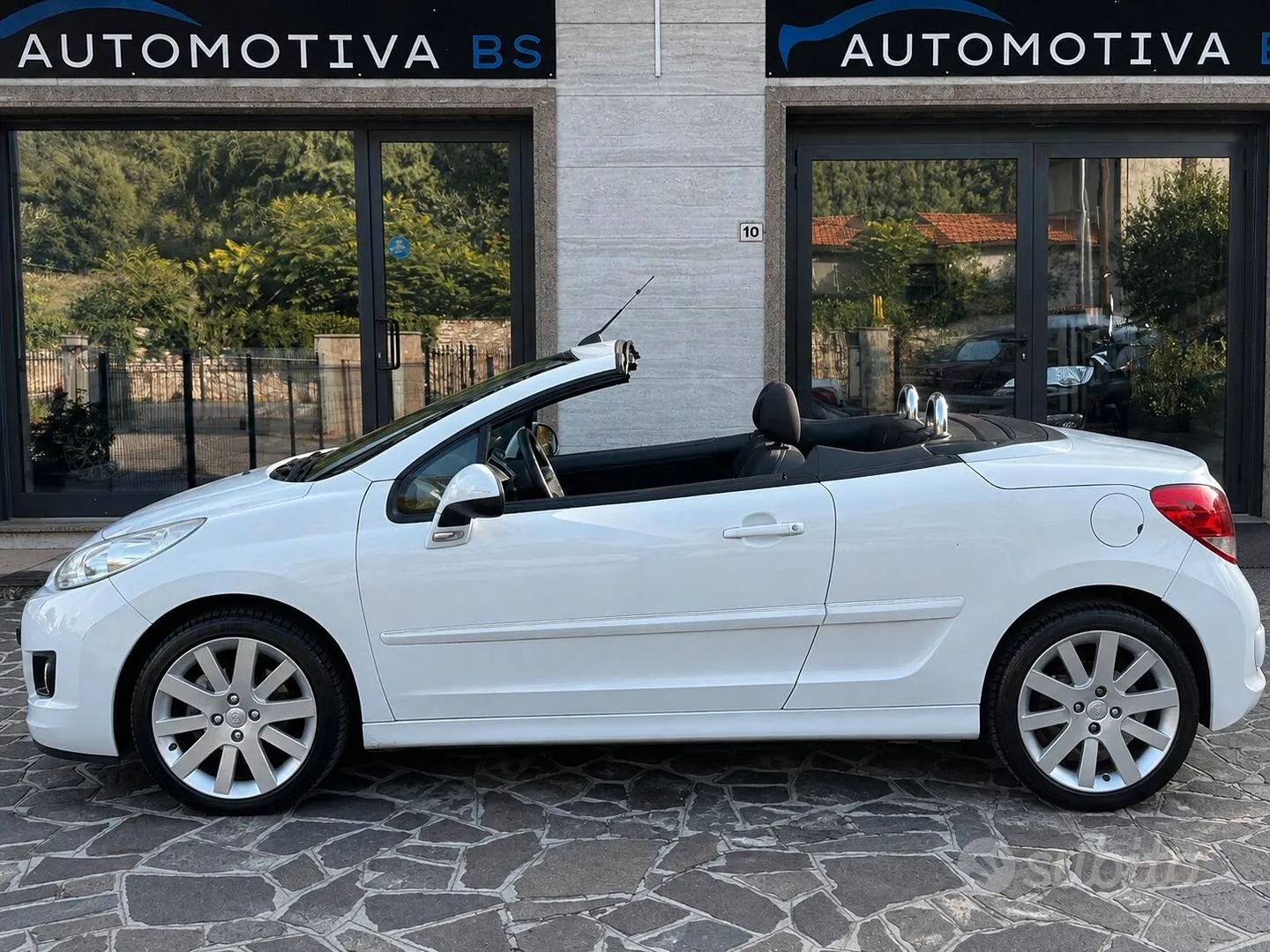 Peugeot 207 2013 photo 3