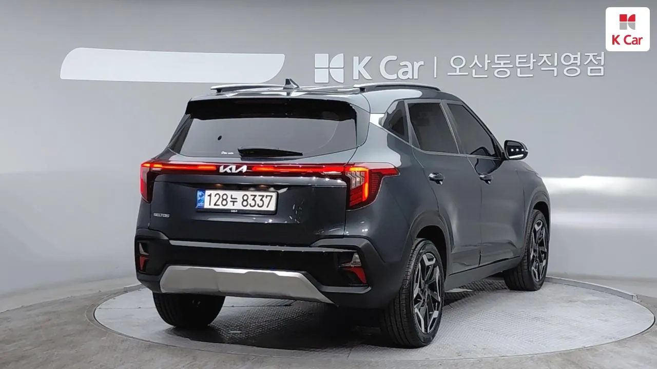 Kia Seltos 2023 photo 2