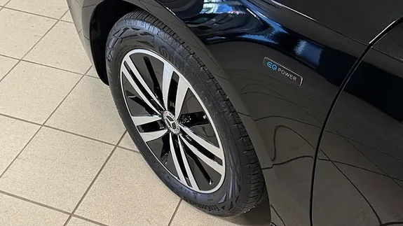 Mercedes-Benz A250 E 2020 photo 3