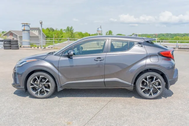 Toyota C-Hr 2021 photo 2