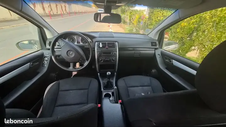 Mercedes-Benz B-Class 2008 photo 2
