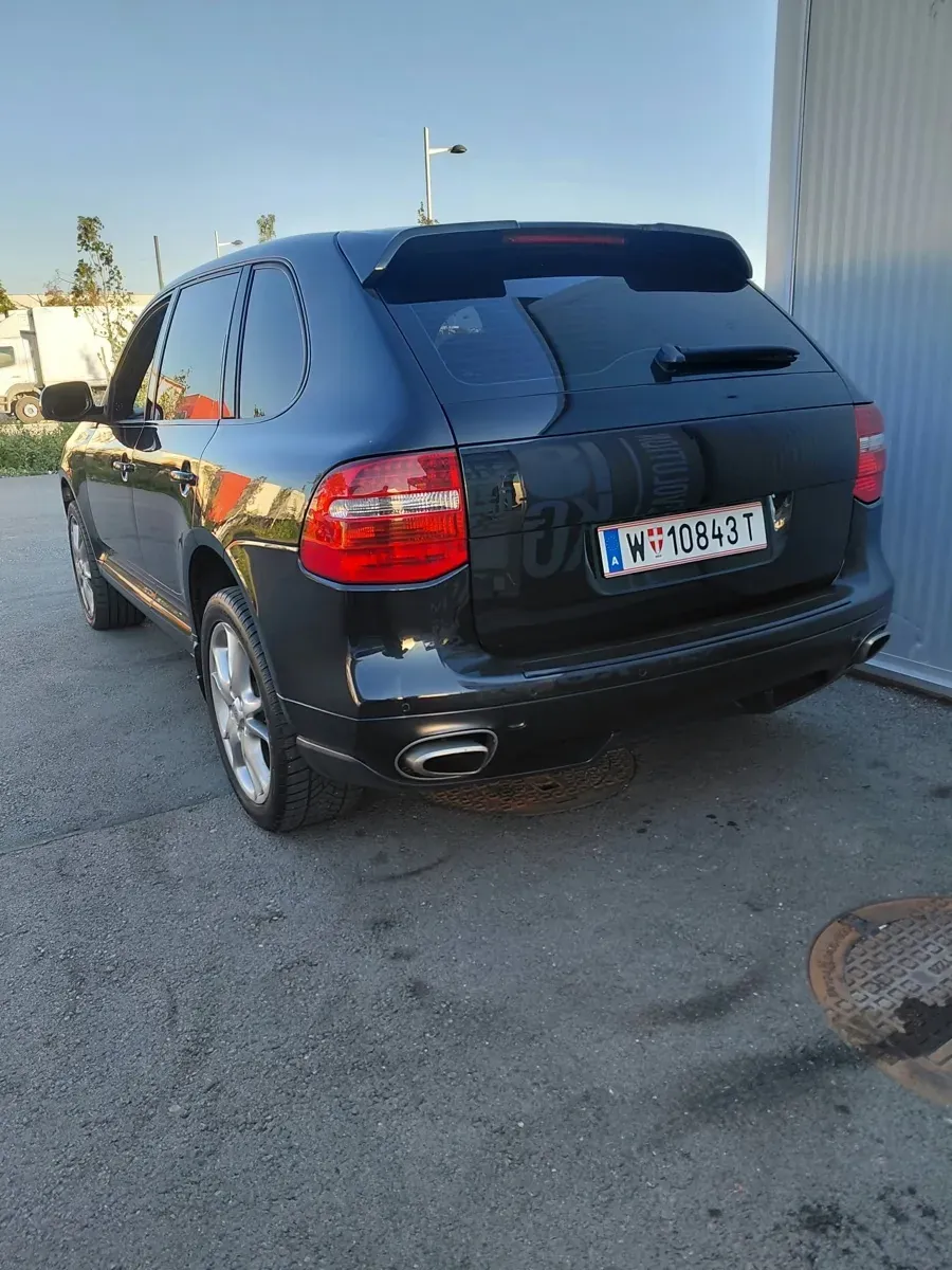 Porsche Cayenne 2007 photo 2
