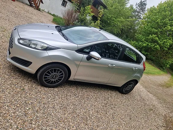 Ford Fiesta 2013 photo 4