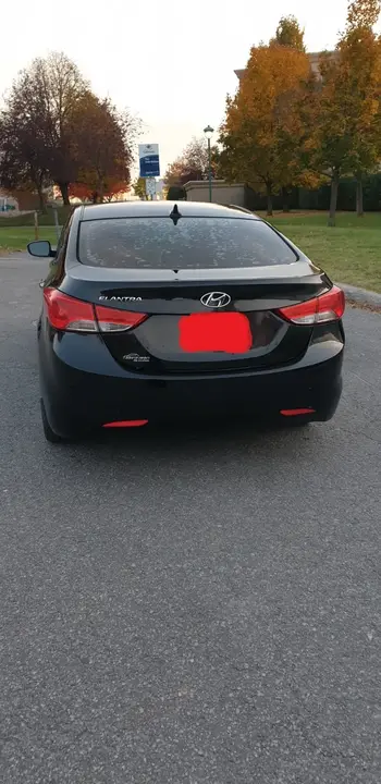 Hyundai Elantra 2013 photo 2