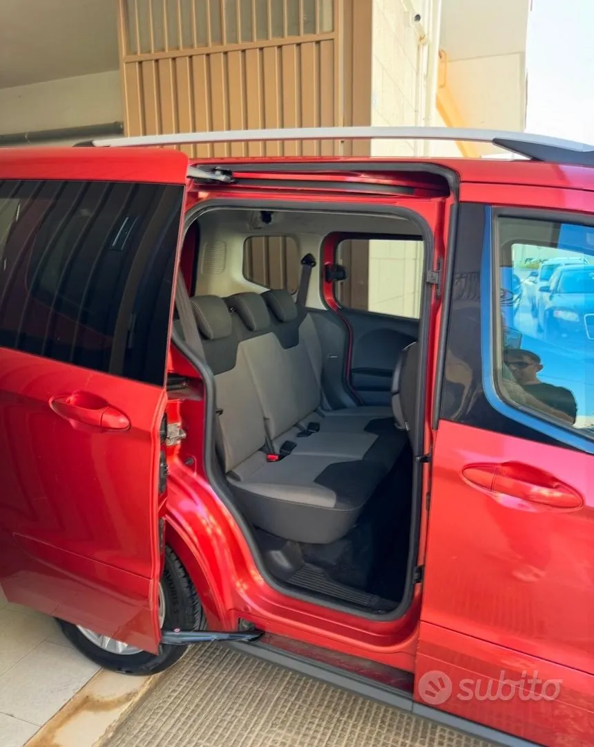 Ford Transit Courier 2014 photo 3