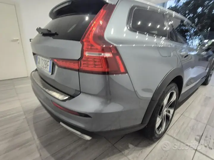 Volvo V60 Cross Country 2020 photo 5