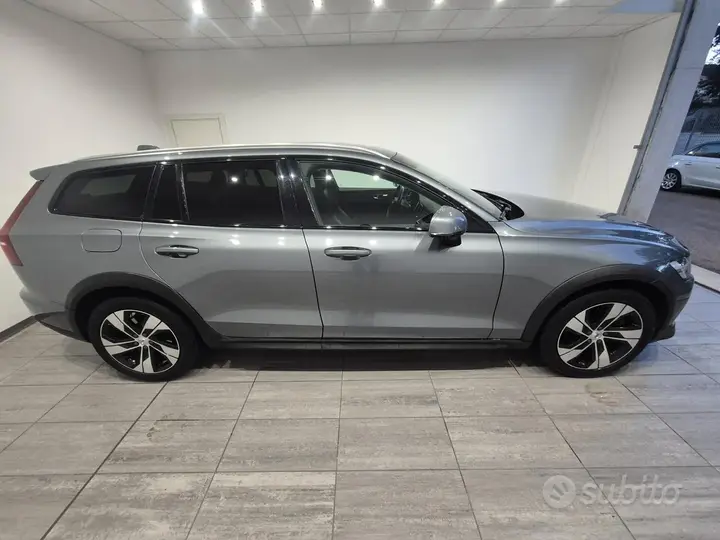 Volvo V60 Cross Country 2020 photo 4