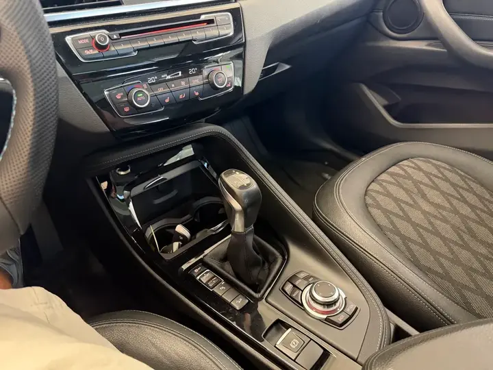 BMW X1 2015 photo 2
