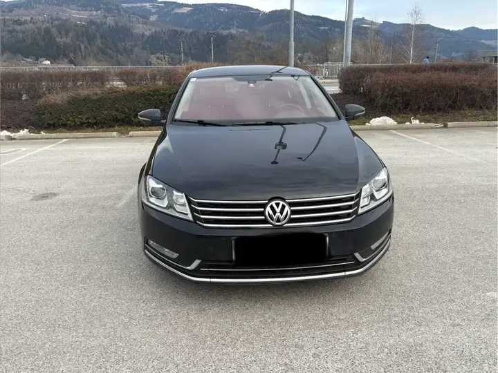 Volkswagen Passat 2013 photo 2