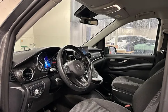 Mercedes-Benz V220 2023 photo 5