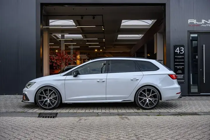 Seat Leon 2020 photo 2