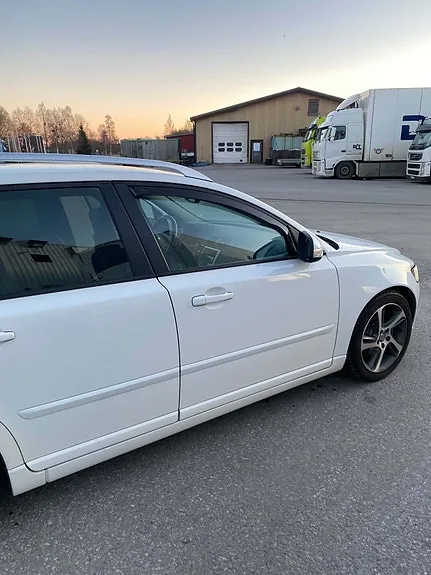 Volvo V50 2012 photo 3