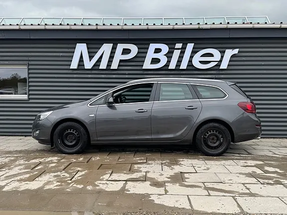 Opel Astra 2012 photo 2