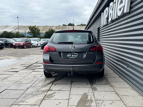 Opel Astra 2012 photo 4