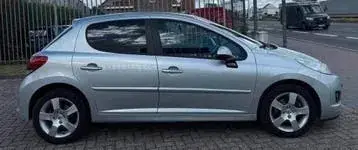 Peugeot 207 2011 photo 4