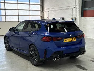 BMW 1 Series 2025 photo 3