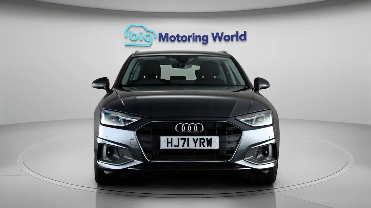 Audi A4 Avant 2021 photo 3