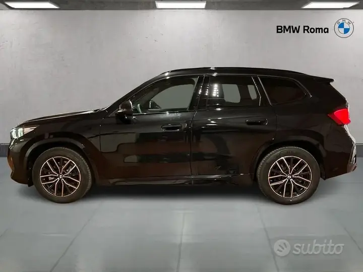 BMW Ix1 2026 photo 4