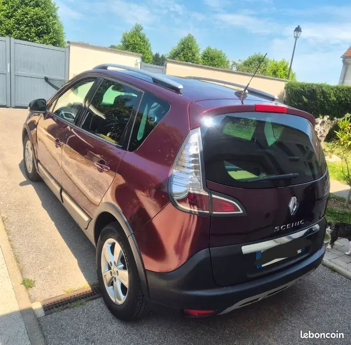Renault Scenic 2014 photo 2