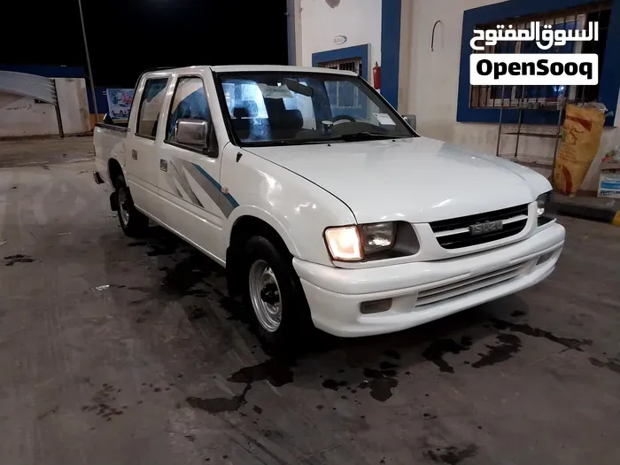Isuzu D-Max 2002 photo 2