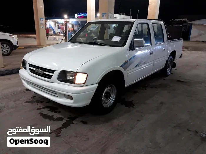 Isuzu D-Max 2002 photo 3