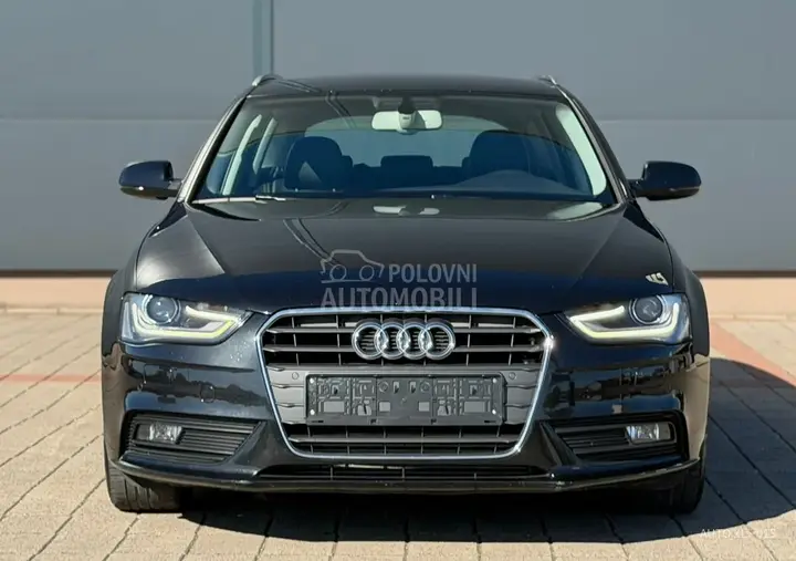Audi A4 2012 photo 4