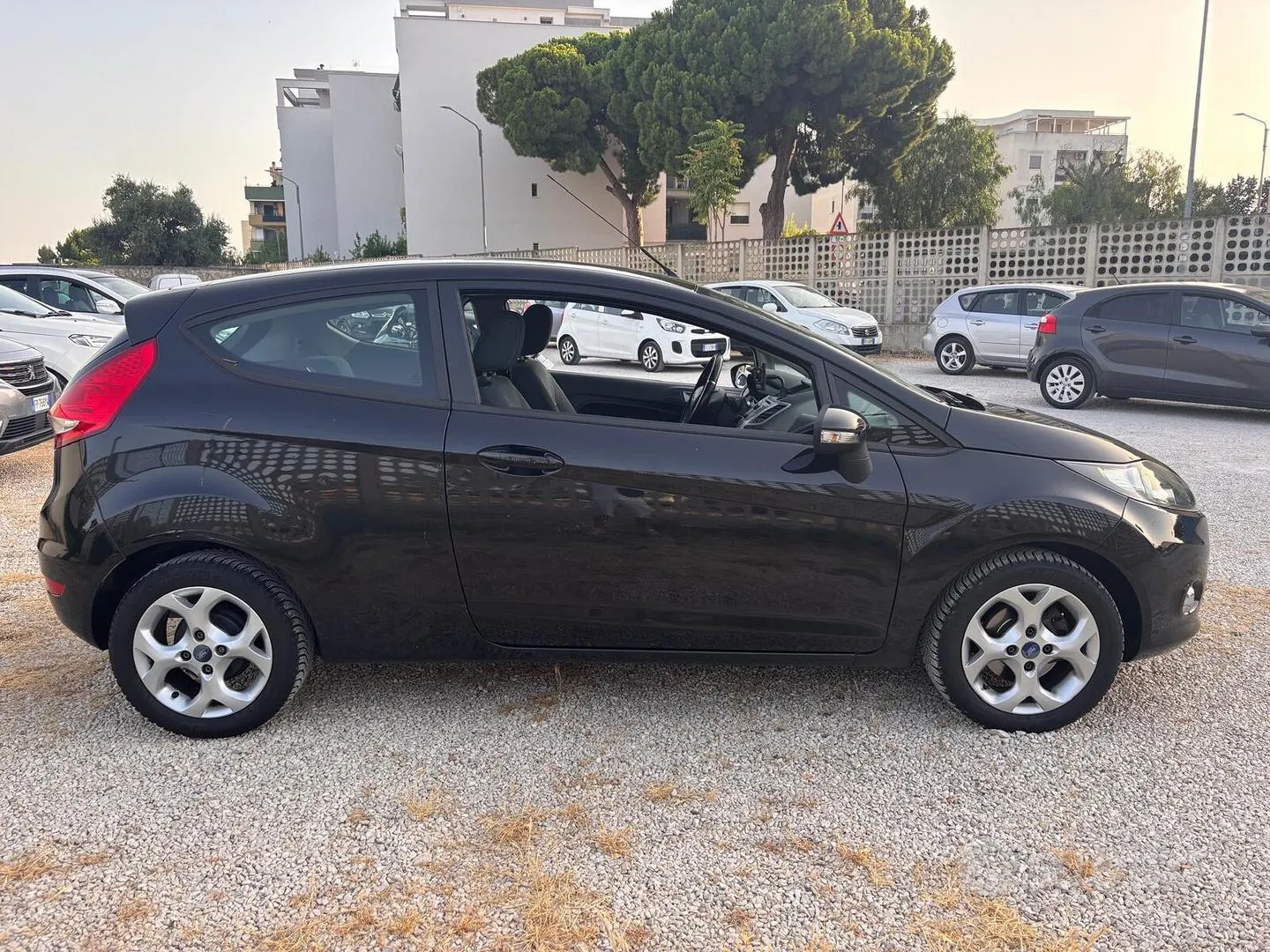Ford Fiesta 2012 photo 4