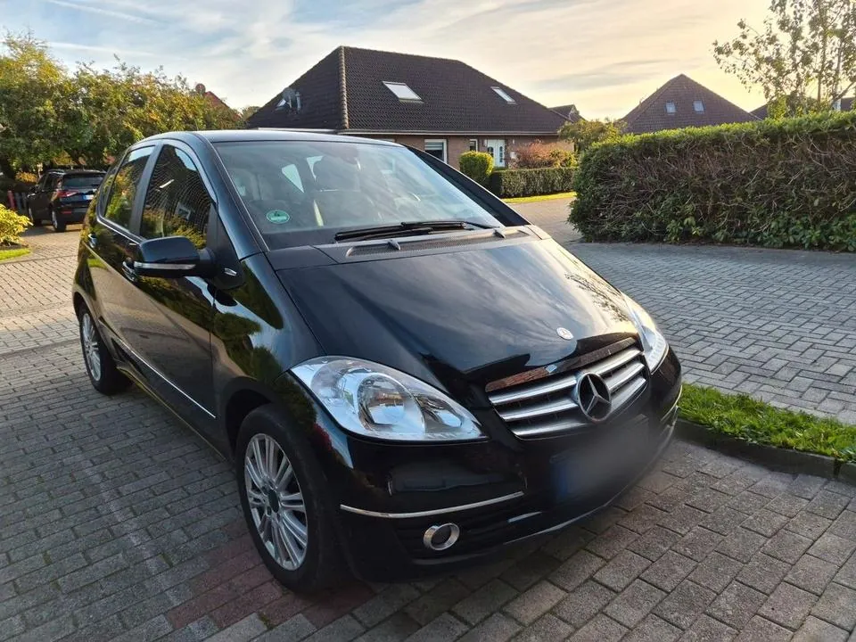 Mercedes-Benz A200