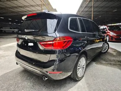 BMW 220I