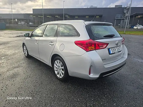 Toyota Auris 2014 photo 4