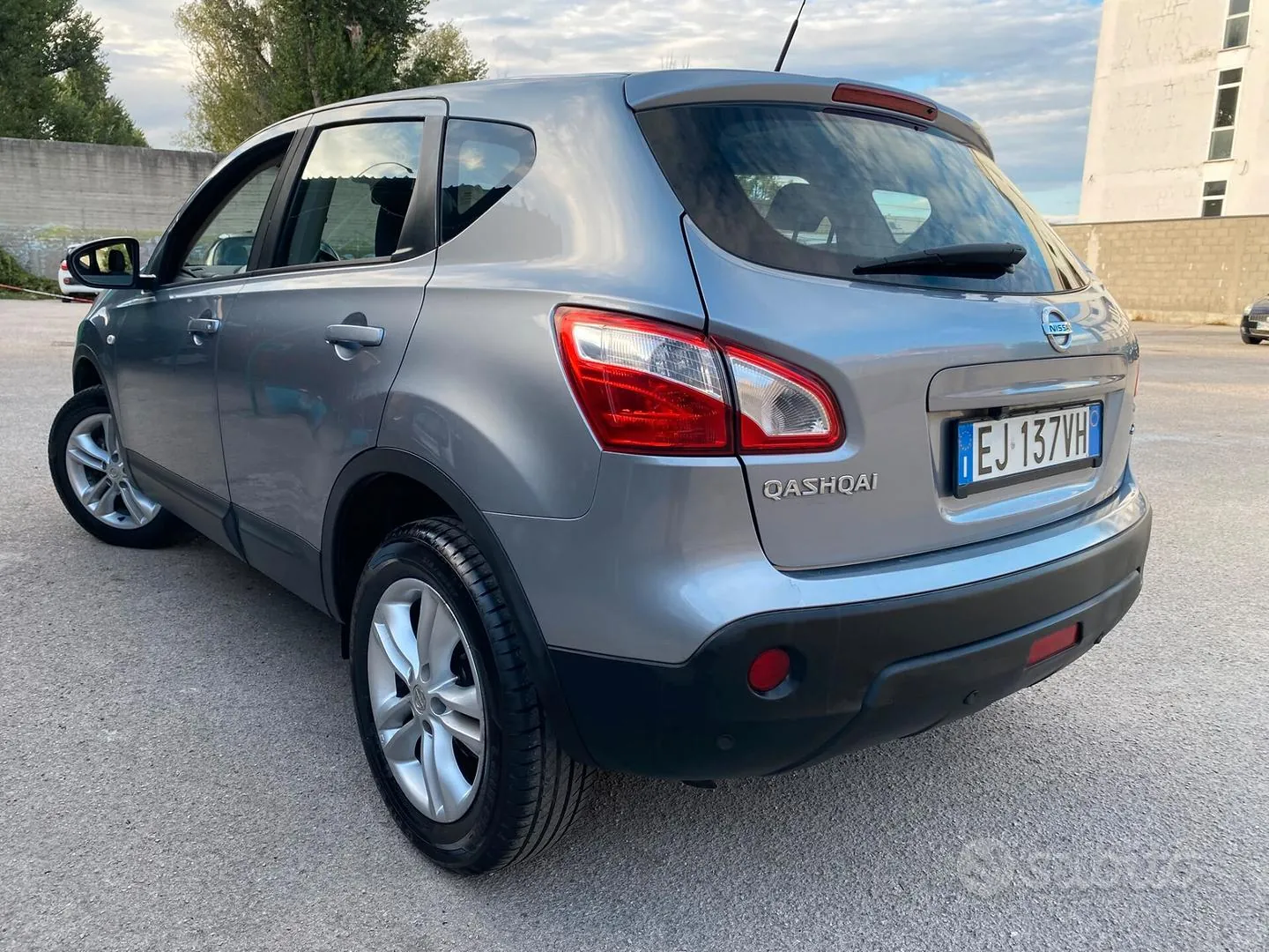 Nissan Qashqai 2011 photo 3
