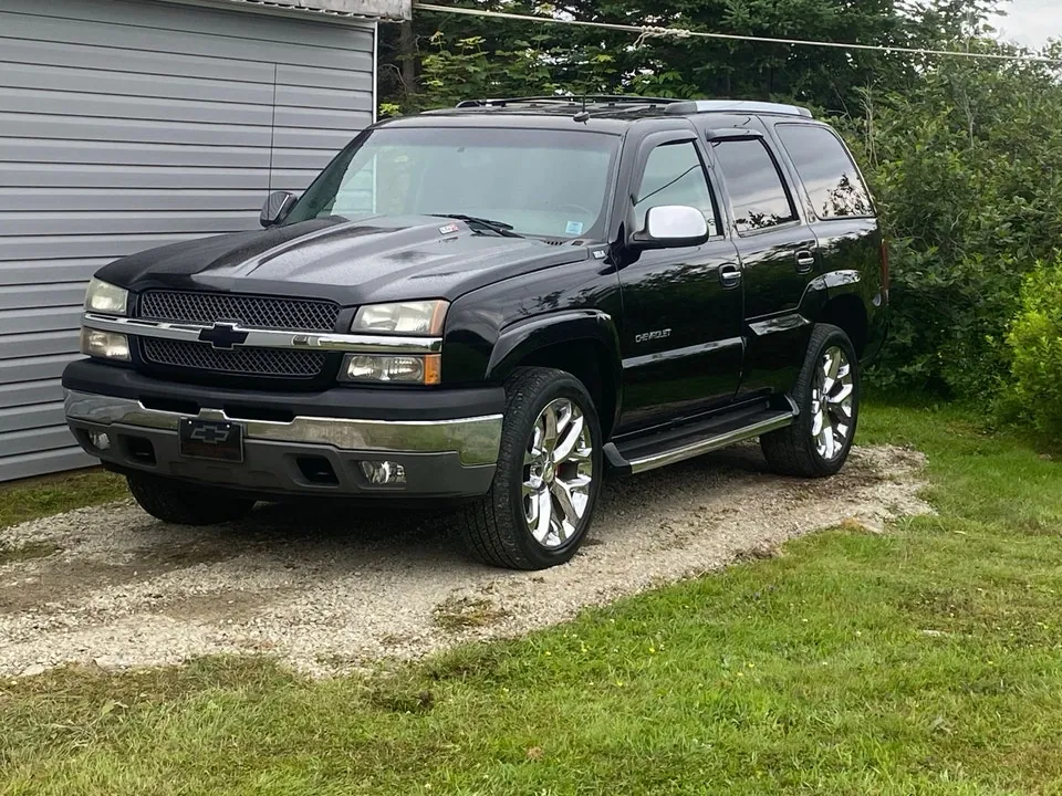 Chevrolet Tahoe 2004 photo 2