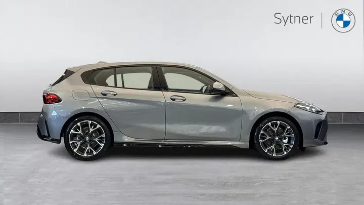 BMW 1 Series 2026 photo 3