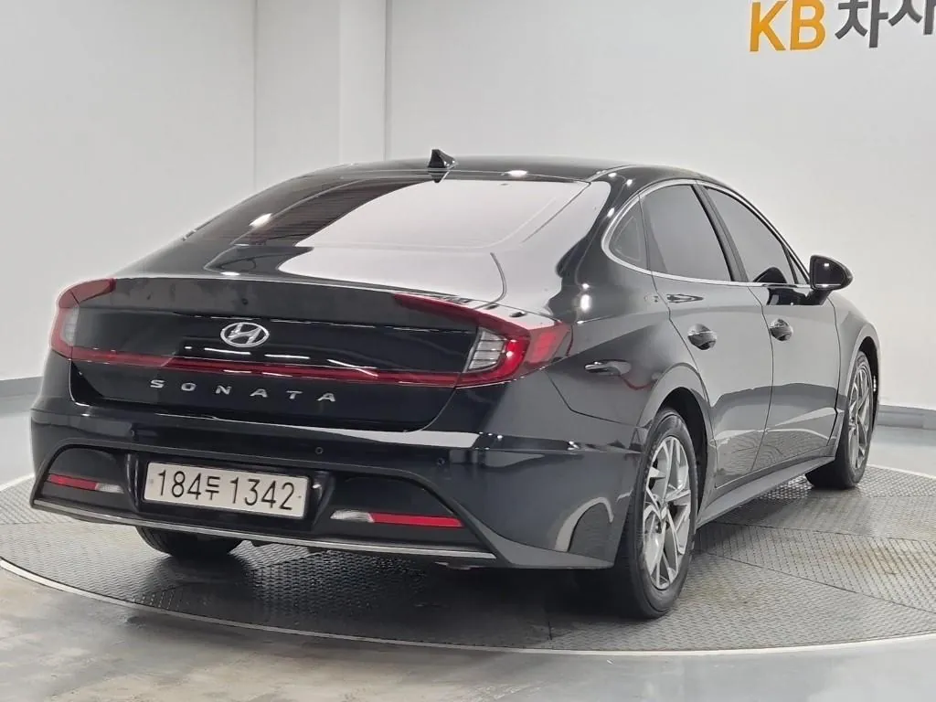 Hyundai Sonata 2022 photo 3