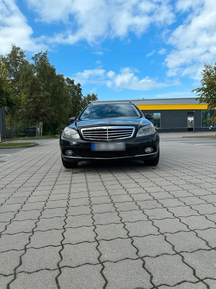 Mercedes-Benz C220