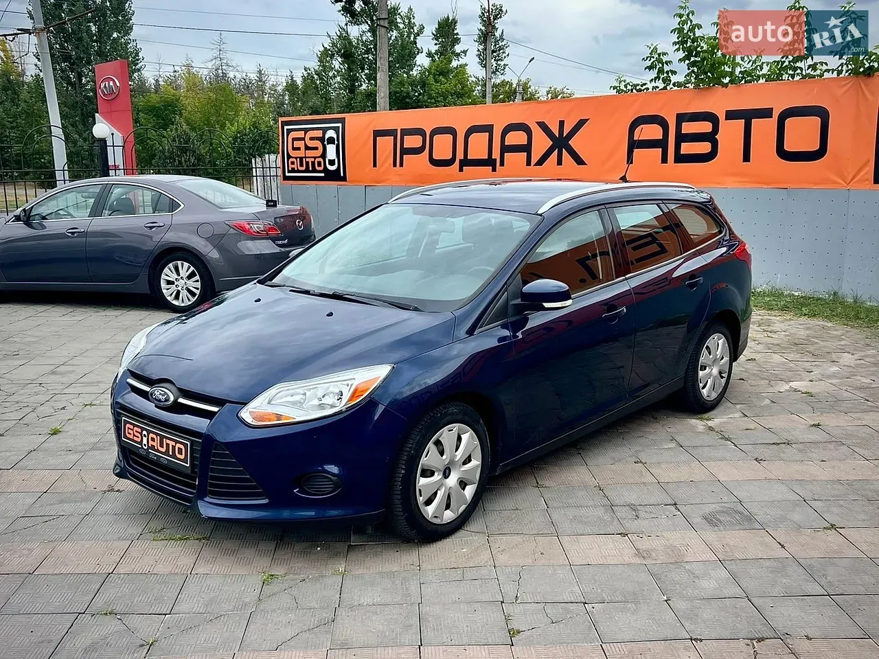 Ford Focus 2011 photo 2