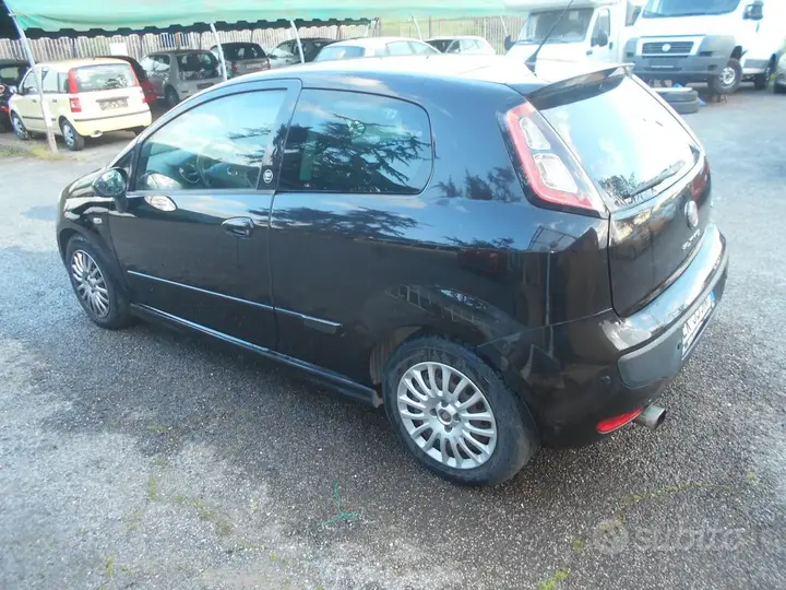 Fiat Punto Evo 2012 photo 3