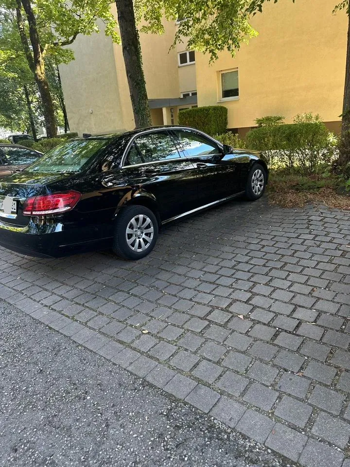 Mercedes-Benz E 220 Bluetec